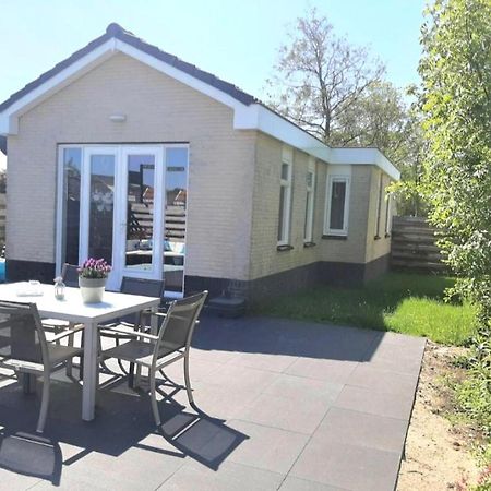 Dirkshorn Huisje Britt Met Grote Tuin En Veel Privacy מראה חיצוני תמונה